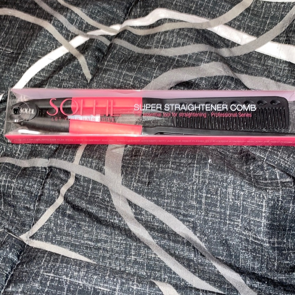 Straightener comb